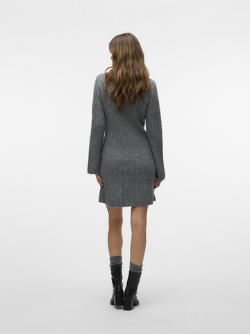 Robes en maille 'Awlina' VERO MODA en gris