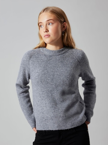 Pull-over NAME IT en gris : devant