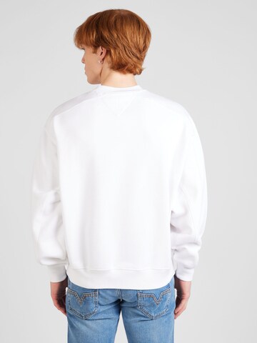 Tommy Jeans Sweatshirt 'CLASSICS' in Weiß