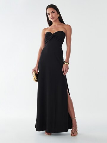 Rochie 'Chase' de la BWLDR pe negru