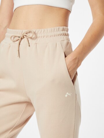 ONLY PLAY Tapered Sportbroek 'JESSI' in Beige