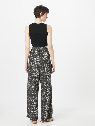 DELICATELOVE Regular Pleat-Front Pants 'Eden' in Black