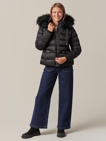 Veste mi-saison 'Ginnie' Deeluxe en noir