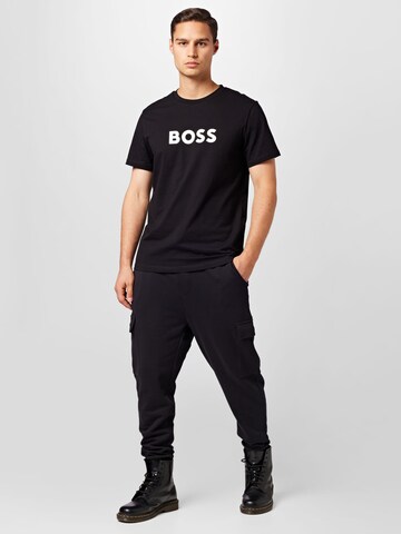 BOSS T-shirt i svart