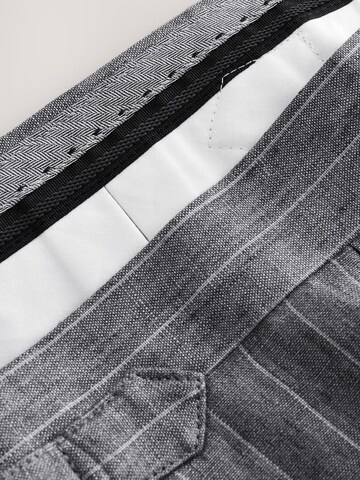 Next Slimfit Hose in Grau