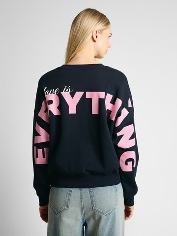 TOM TAILOR DENIM Μπλούζα φούτερ σε μπλε