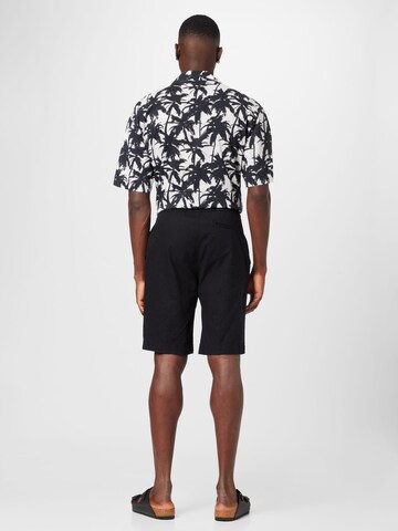 s.Oliver Regular Shorts in Schwarz