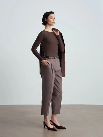 Dilvin Regular Pants in Grey