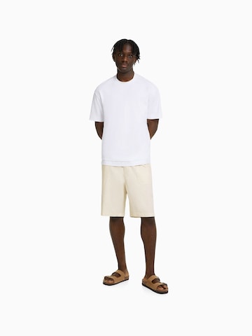 Bershka Regular Shorts in Beige