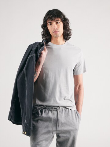 T-Shirt 'ONSMAX' Only & Sons en gris : devant