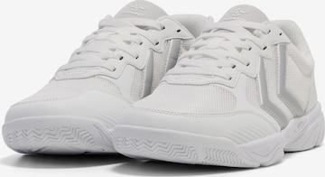 Chaussure de sport 'AEROTEAM III' Hummel en blanc