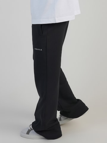 SikSilk Flared Hose in Schwarz