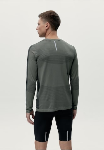 T-Shirt 'Kilux' Born Living Yoga en vert