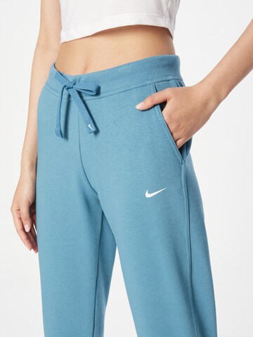 NIKETapered Sportske hlače - plava boja