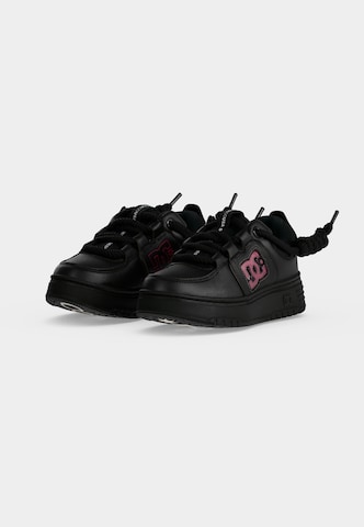 DC Shoes Matalavartiset tennarit 'BRATEN' värissä musta