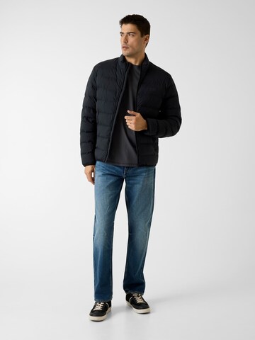 GUESS Between-Season Jacket in Black