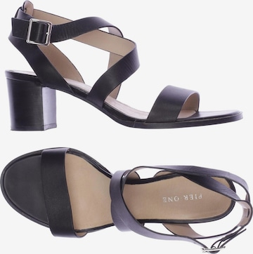 Pier One Sandalen 39 in Schwarz: predná strana