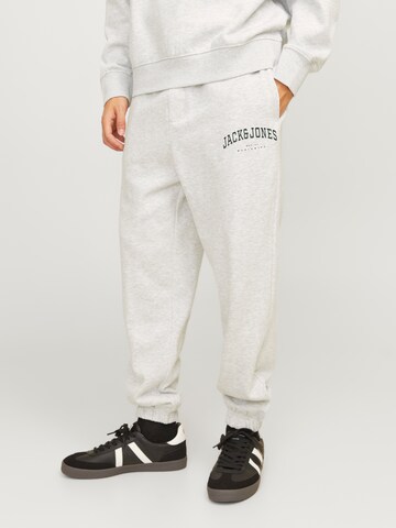 JACK & JONES Tapered Pants 'JPSTKane Caleb' in White: front