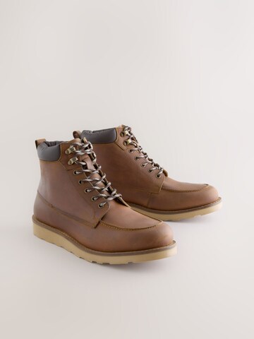 Boots stringati di Next in marrone