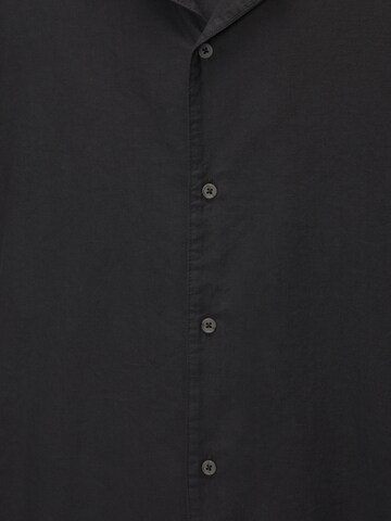 Pull&BearComfort Fit Košulja - crna boja