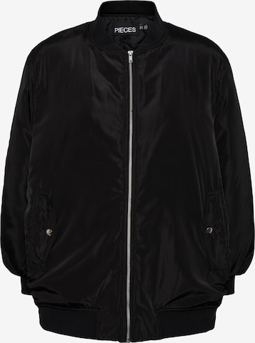 PIECES Prehodna jakna 'DANNY' | črna barva: sprednja stran