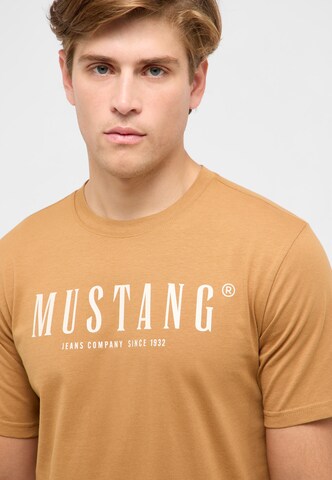 MUSTANG T-Shirt 'Style Austin' in Braun