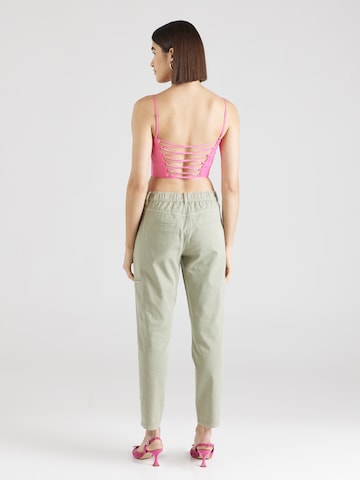 Effilé Pantalon cargo 'KIA꞉RA' GERRY WEBER en vert
