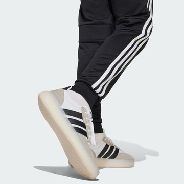 Tapered Pantaloni sportivi 'Tiro 25 Essentials' di ADIDAS PERFORMANCE in nero