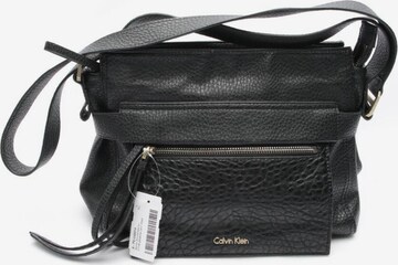 Calvin Klein Schultertasche / Umhängetasche One Size in Schwarz: predná strana