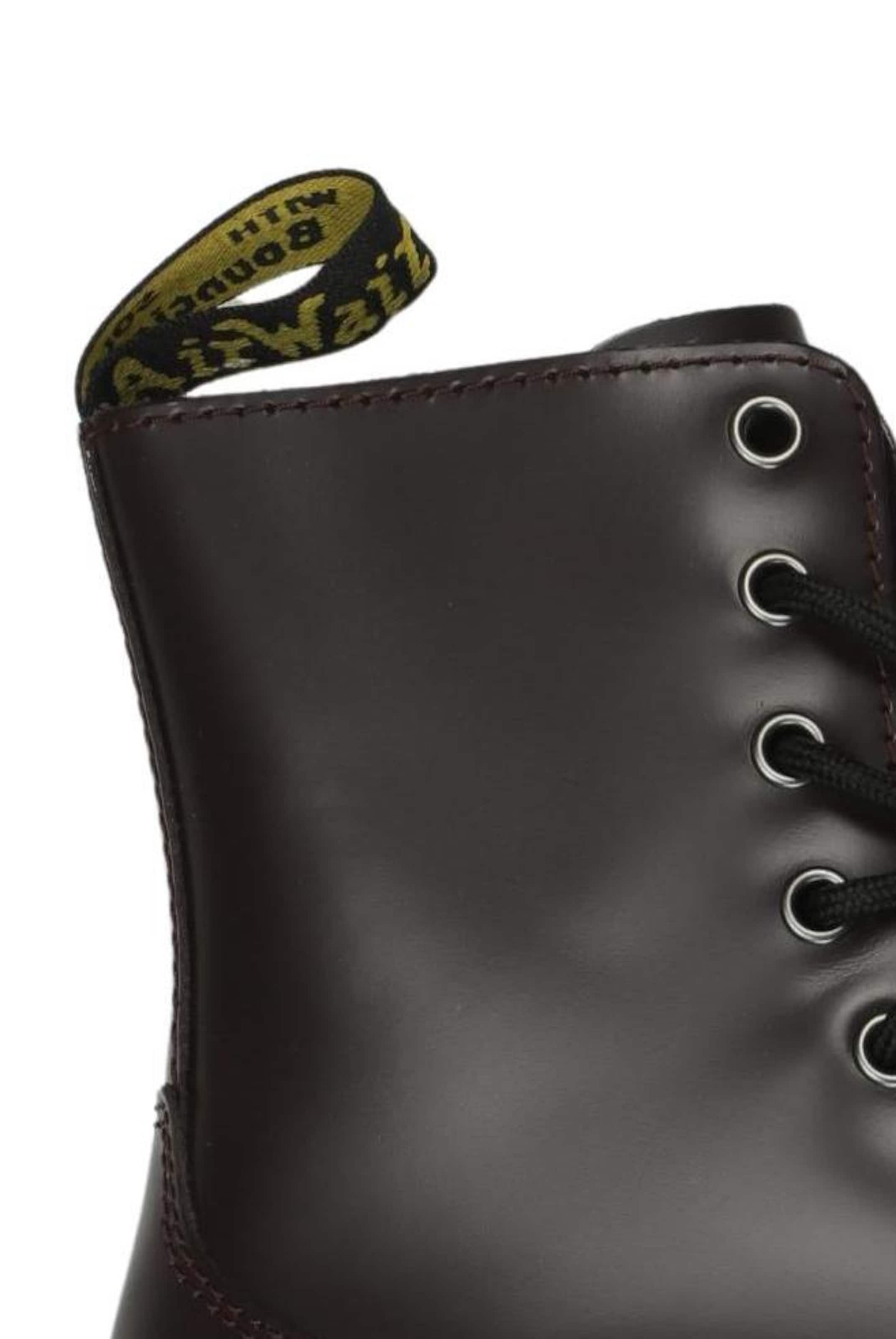 Dr. Martens Dress Boots in 39 in Red