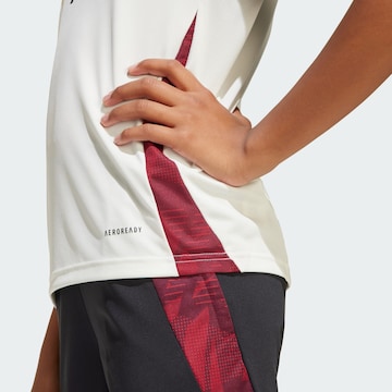 T-Shirt fonctionnel 'Manchester United Tiro 24' ADIDAS PERFORMANCE en blanc