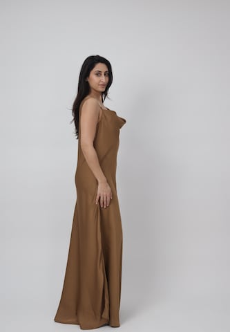 Elara Abendkleid in Braun