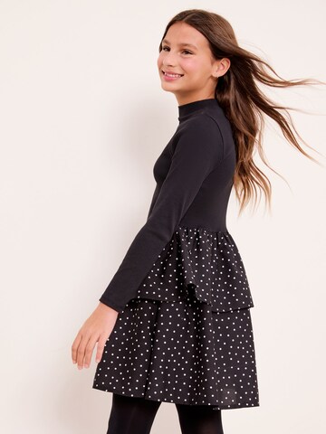 Lipsy Šaty - Čierna