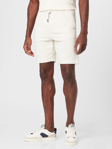 QS Regular Shorts in Beige: predná strana