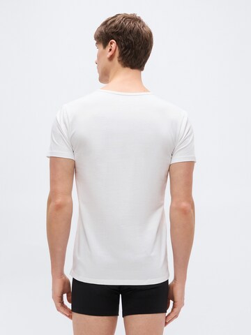 Tricou de la LEVI'S ® pe alb