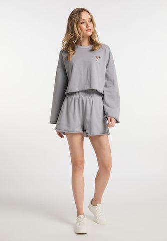 IZIA Sweatsuit in Grey