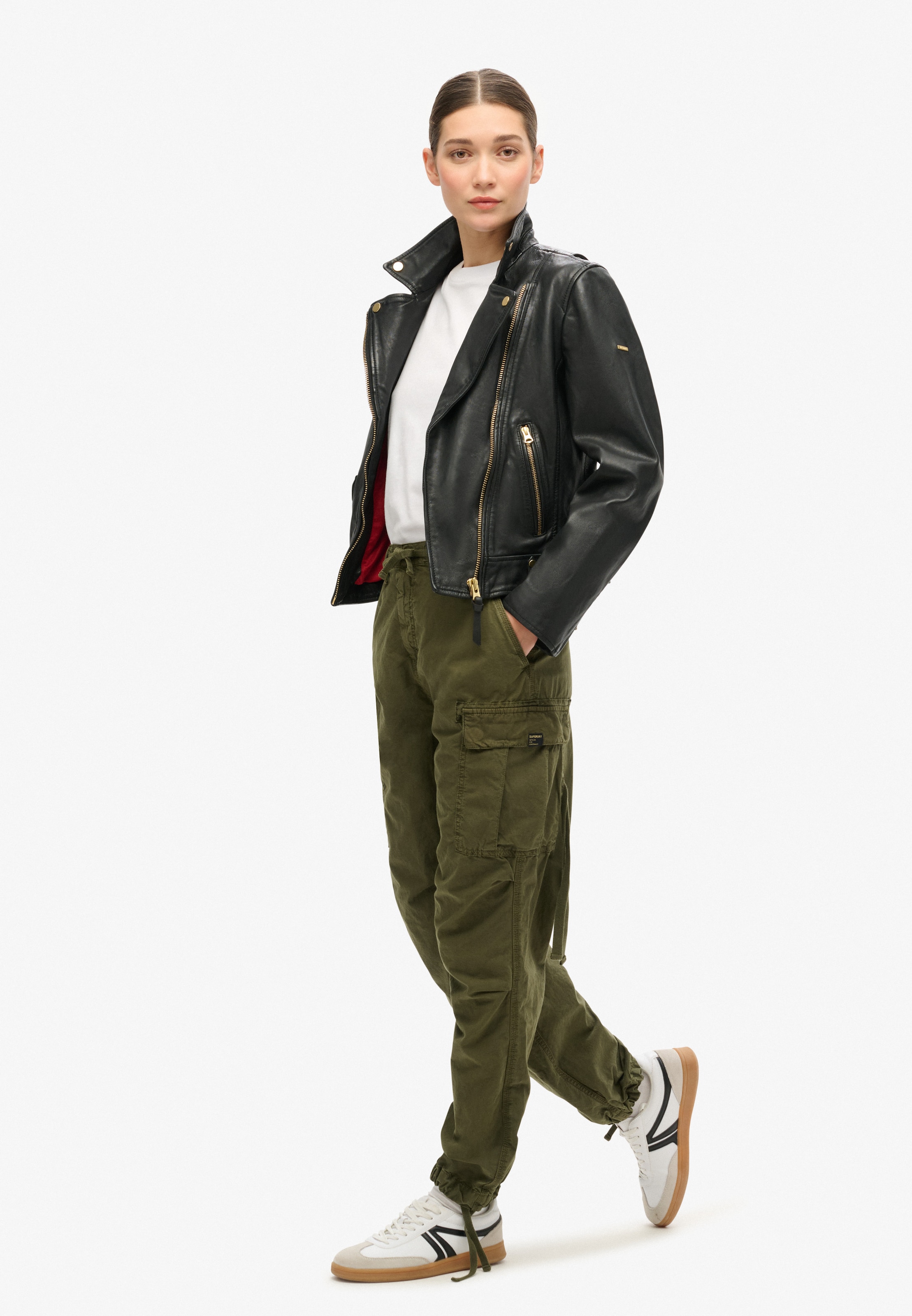 Superdry Loosefit Hose in Grün