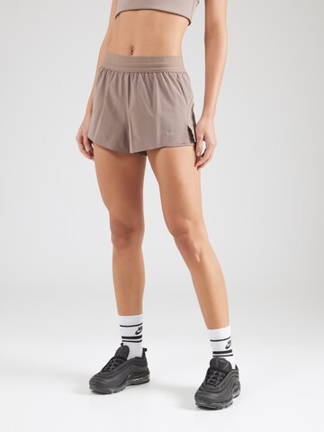 NIKE - regular Pantalón deportivo en marrón: frente