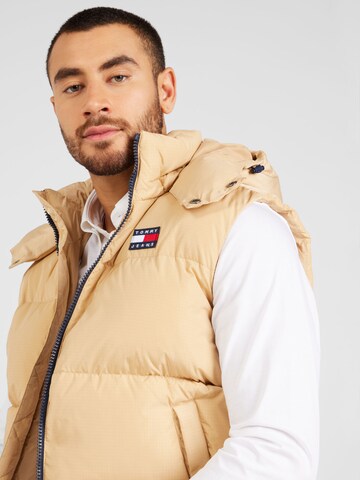 Tommy Jeans Liivi 'Alaska' värissä beige