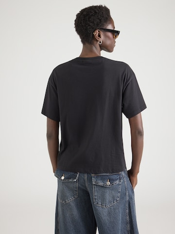 NAPAPIJRI - Camiseta 'DEBANT' en negro