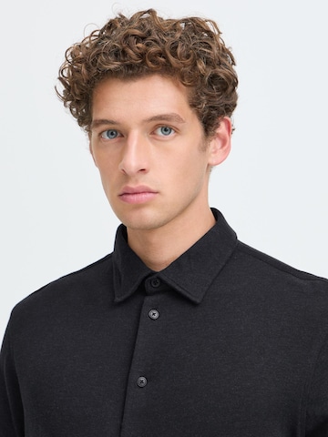 Casual Friday - Ajuste regular Camisa 'CFARKAN' en negro