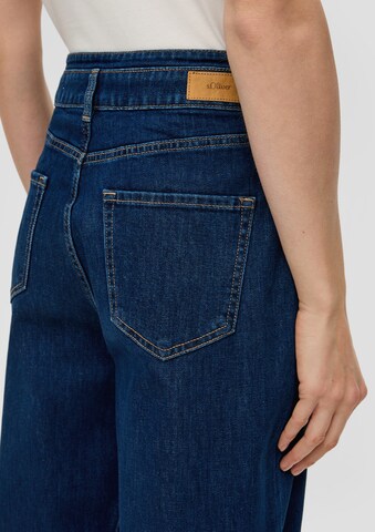 Tapered Jeans con pieghe di s.Oliver in blu