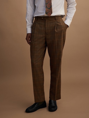Next Loose fit Trousers with creases in Brown: front