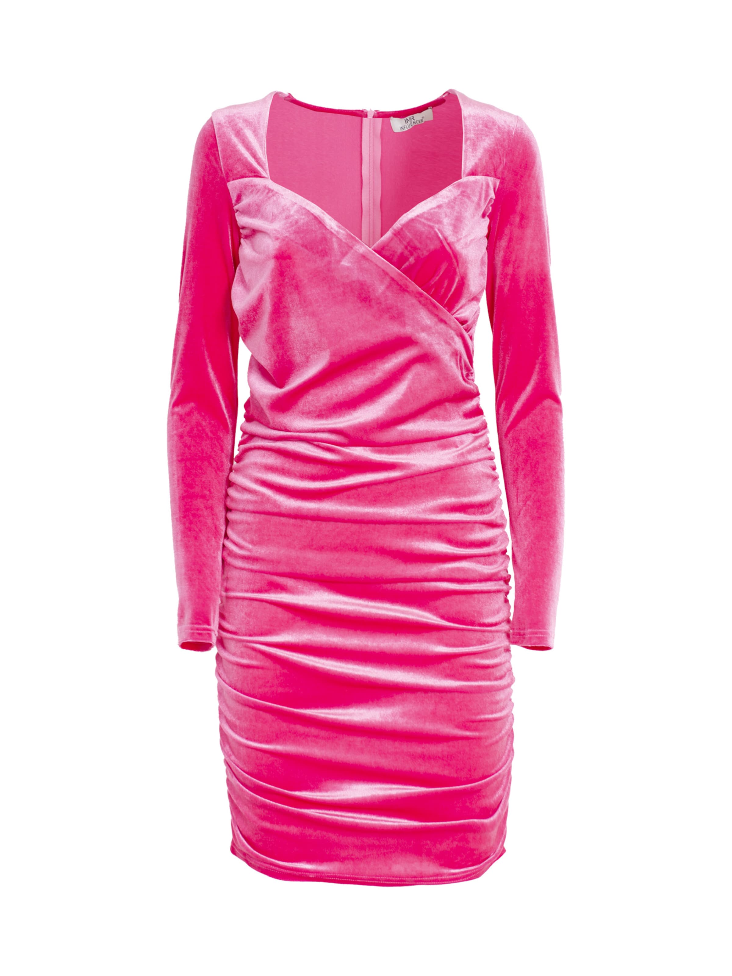 Influencer Рокля в розово: отпред