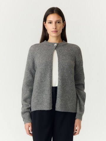 Cardigan 'YASEnya' YAS en gris : devant
