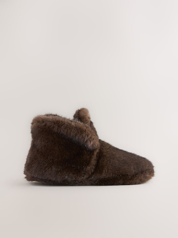 Next Домашни пантофи в кафяво