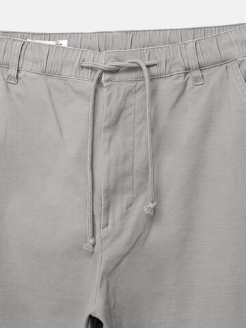 Pull&Bear Tapered Nadrág - szürke
