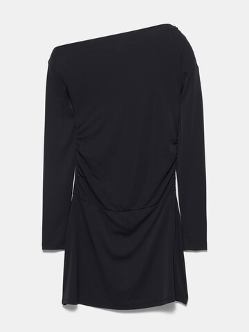 Robe Pull&Bear en noir