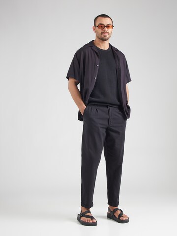 Redefined RebelTapered Hlače s naborima 'Emir' - crna boja
