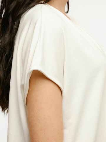 Liberte Essentiel Top ' NUNI ' in White